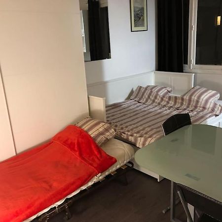 Beau Appartement,Proche De Metro Parigi Esterno foto