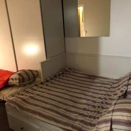 Beau Appartement,Proche De Metro Parigi Esterno foto