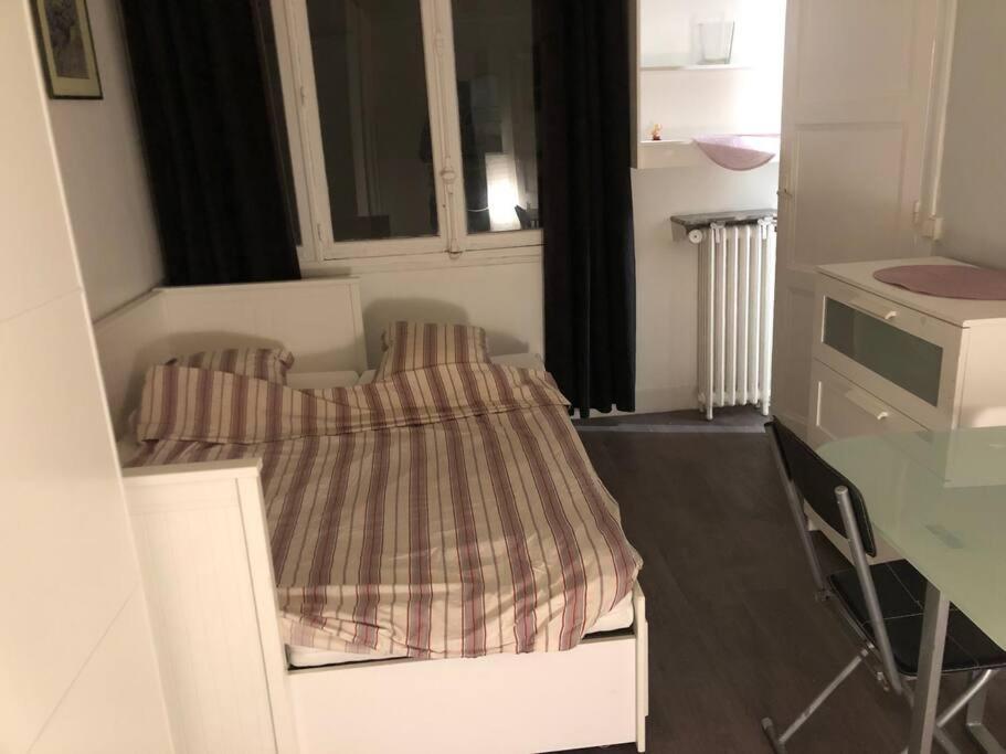 Beau Appartement,Proche De Metro Parigi Esterno foto