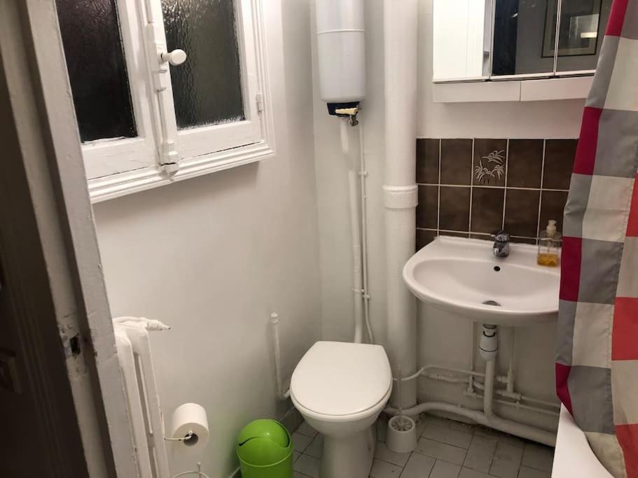Beau Appartement,Proche De Metro Parigi Esterno foto